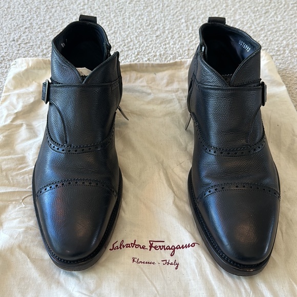 Salvatore Ferragamo black leather boots. Worn twice. Made in Italy. - Picture 3 of 9